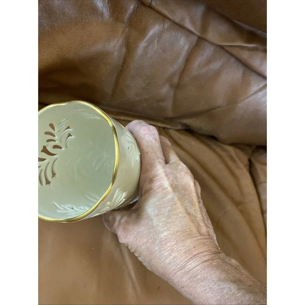 Lenox Westbury Pierced Vase with Raised Leaves 7